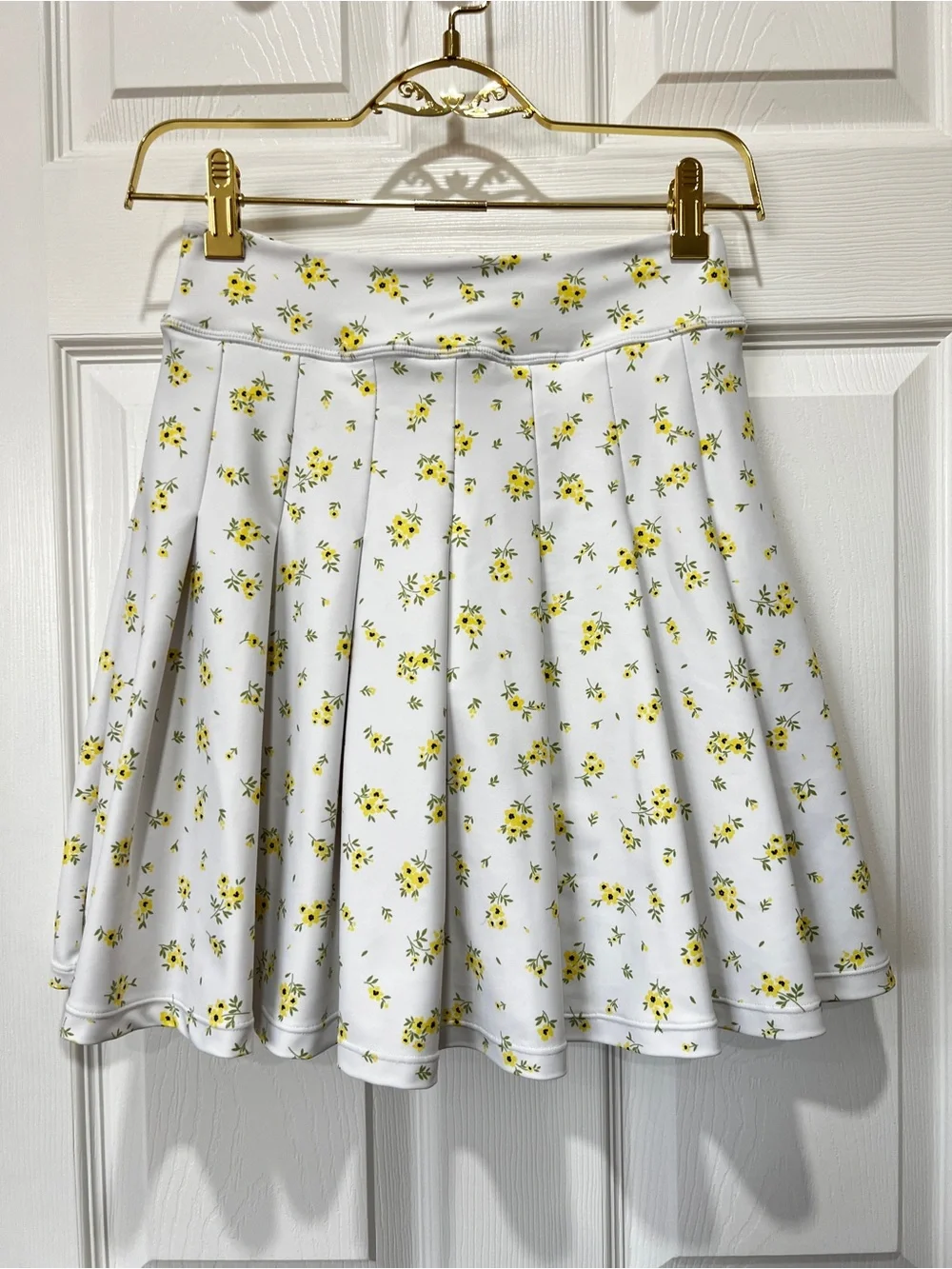 Aqua Athletic Skirt Skort Size XS Pleated Skater Floral Built-in Shorts